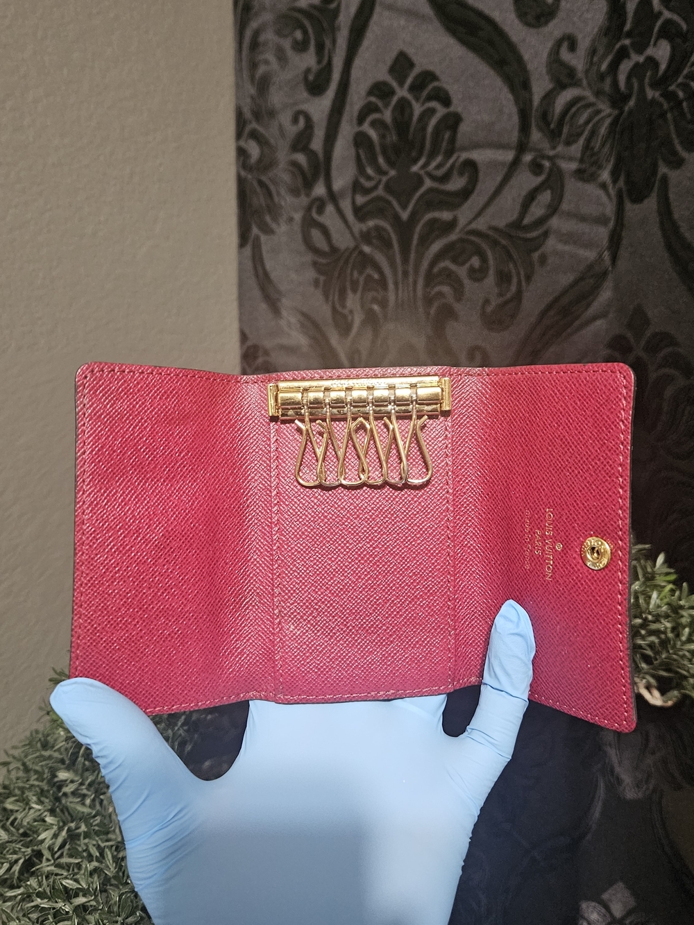 Authentic Louis Vuitton Microchip Keyholder -Very Good Condition